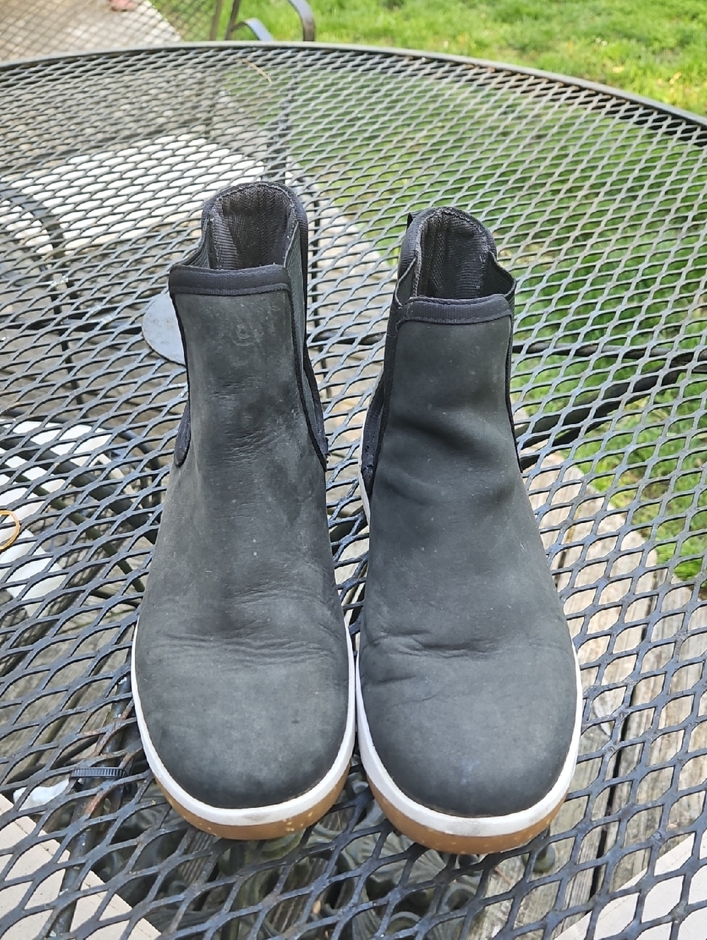 Bogs Woman Slip-On Chelsea Boots